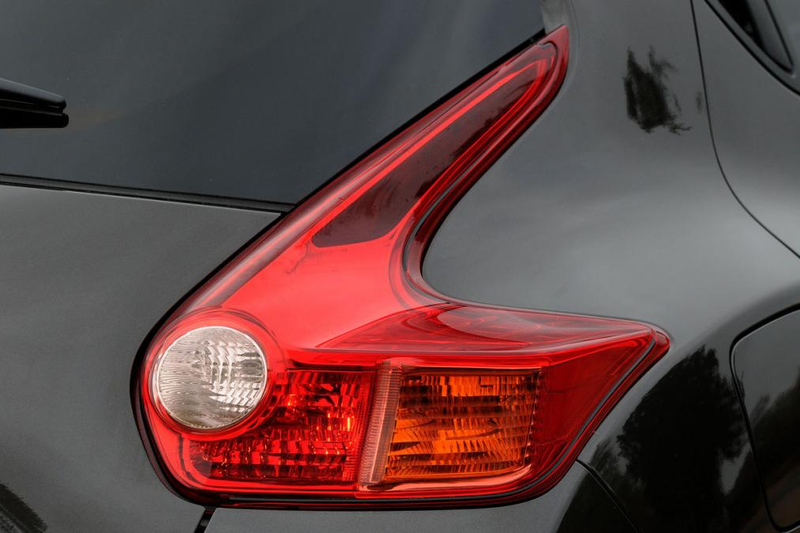 The Euro/JDM pre-facelift taillights.